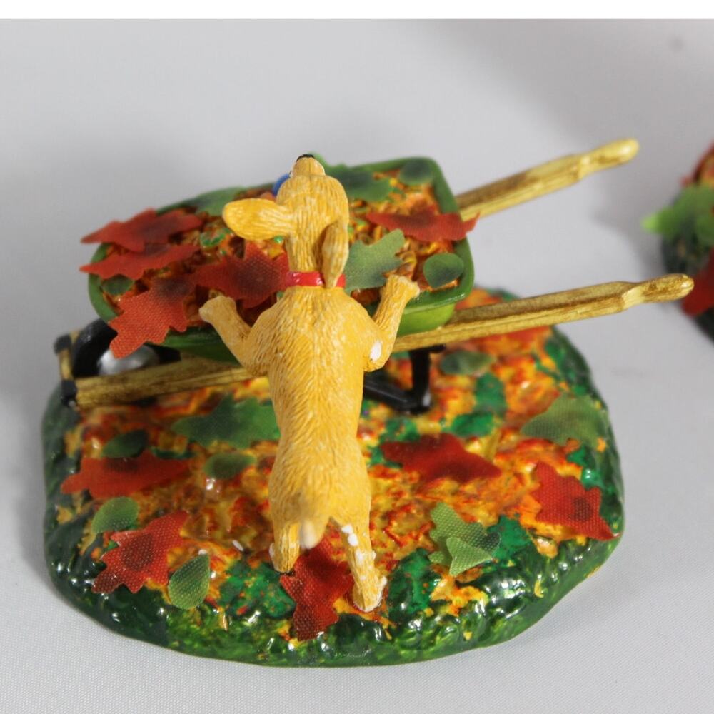 Department 56 Snow Village Harvesting Yard 2-Piece Fall Harvest Figurine Set - Picture 4 of 10